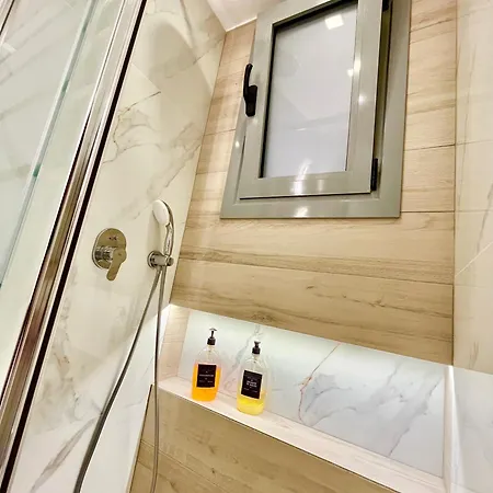 Blueline 2 דירה לוטראקי